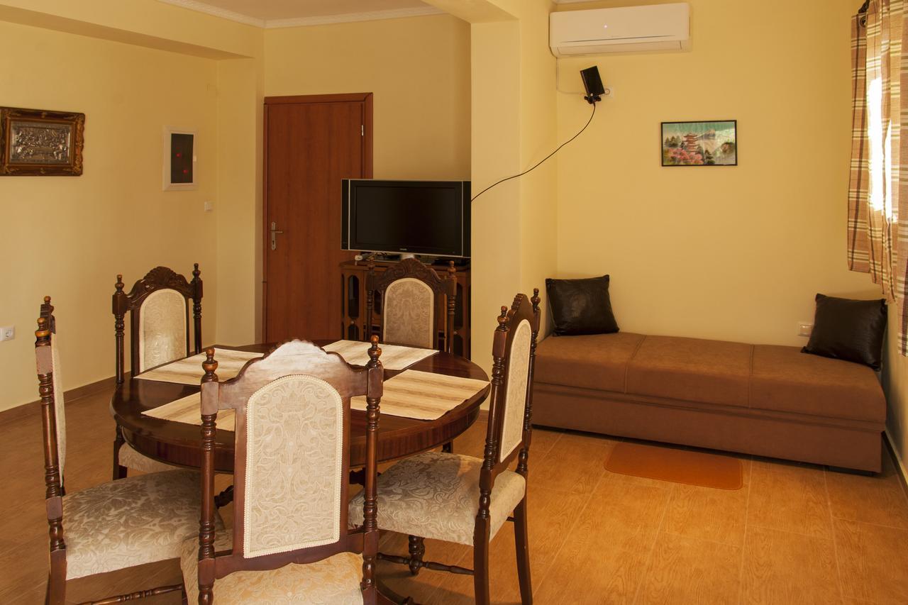 Daire Ellinas Homes *